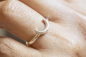 The White Wale Ring